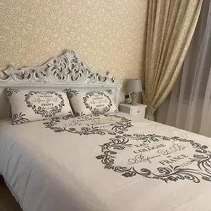  Bed & Breakfast 30